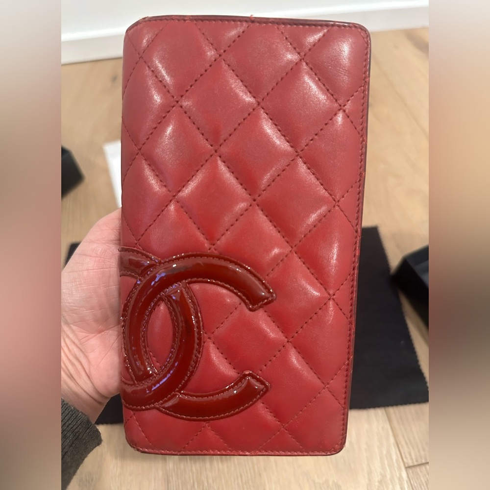 CHANEL CC red wallet. Comes with everything. Unbranded chain included.